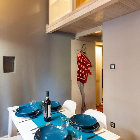 Lilly Apartment Main Train Station Old Town By The Castle Suites كراكوفيا المظهر الخارجي الصورة
