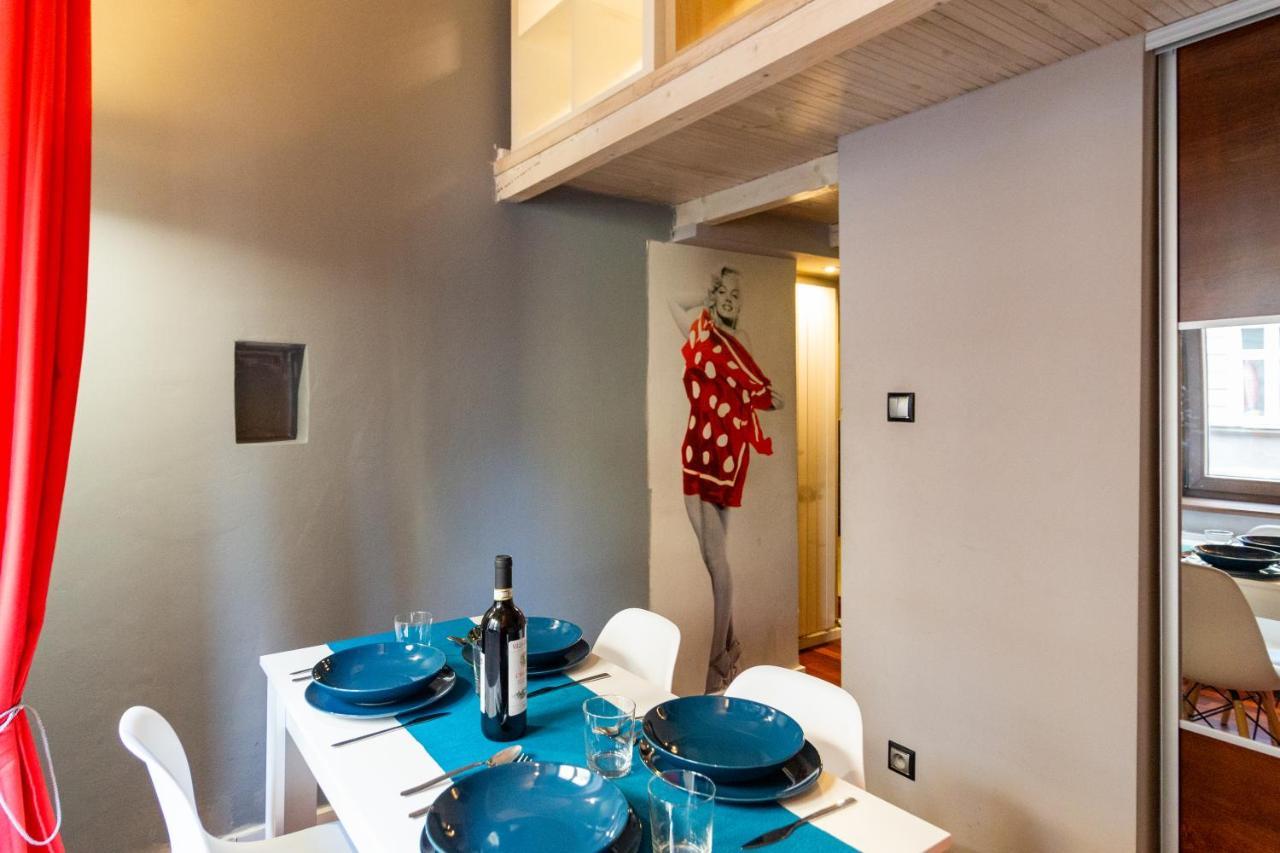 Lilly Apartment Main Train Station Old Town By The Castle Suites كراكوفيا المظهر الخارجي الصورة