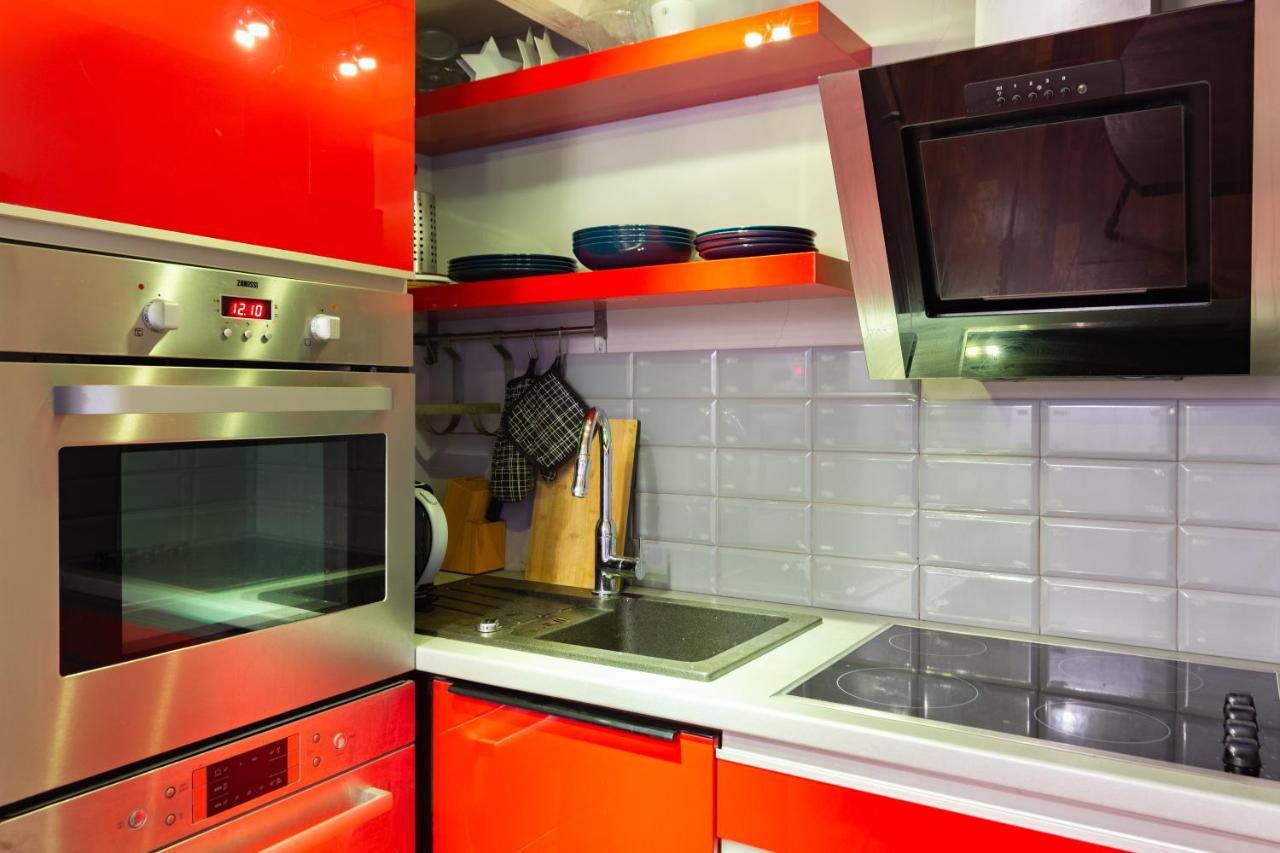 Lilly Apartment Main Train Station Old Town By The Castle Suites كراكوفيا المظهر الخارجي الصورة
