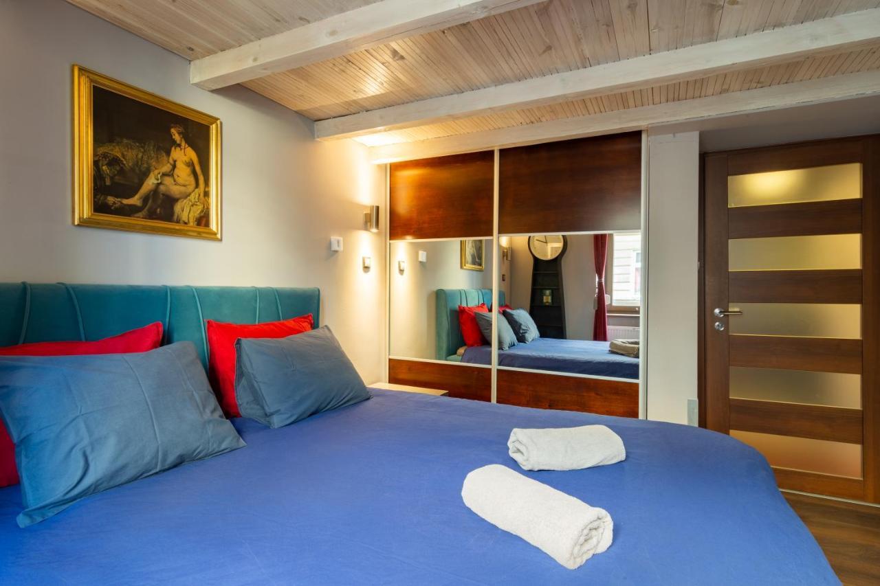 Lilly Apartment Main Train Station Old Town By The Castle Suites كراكوفيا المظهر الخارجي الصورة